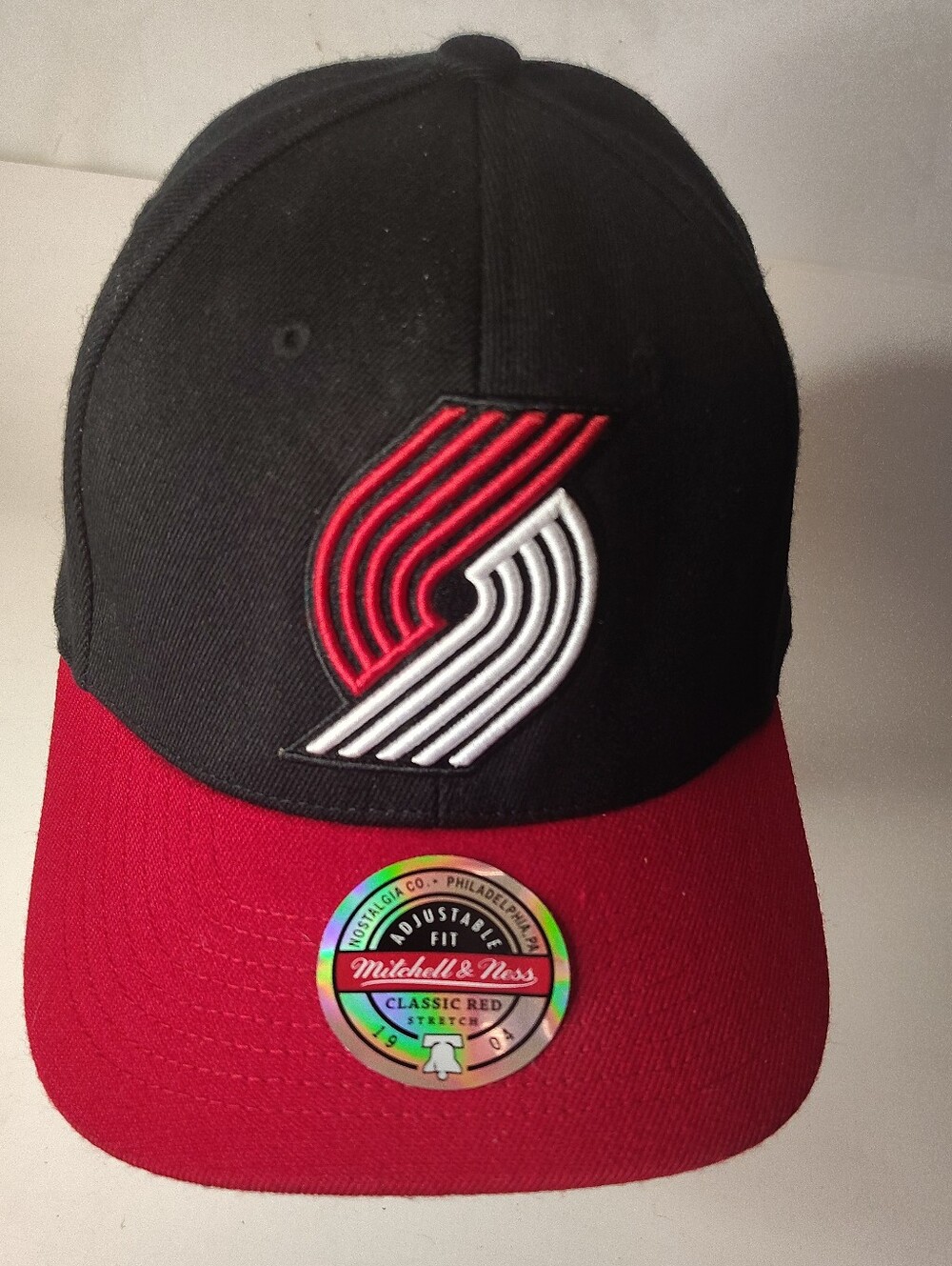 TitleMitchell & Ness Portland Trail Blazers Classic Snapback Hat One Size